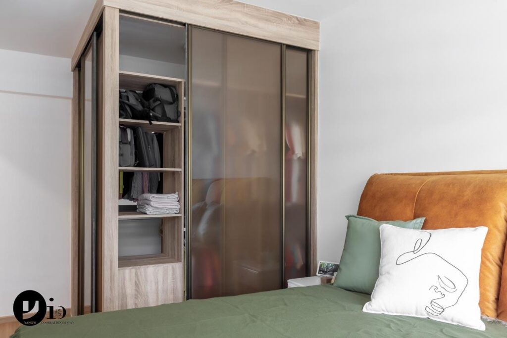 How to Fit in a Practical but still luxurious Walk in Wardrobe in an HDB 05 Featured